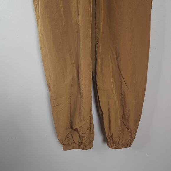 Good American Essential Nylon Track Pants in Bronze Size S - Picture 4 of 10